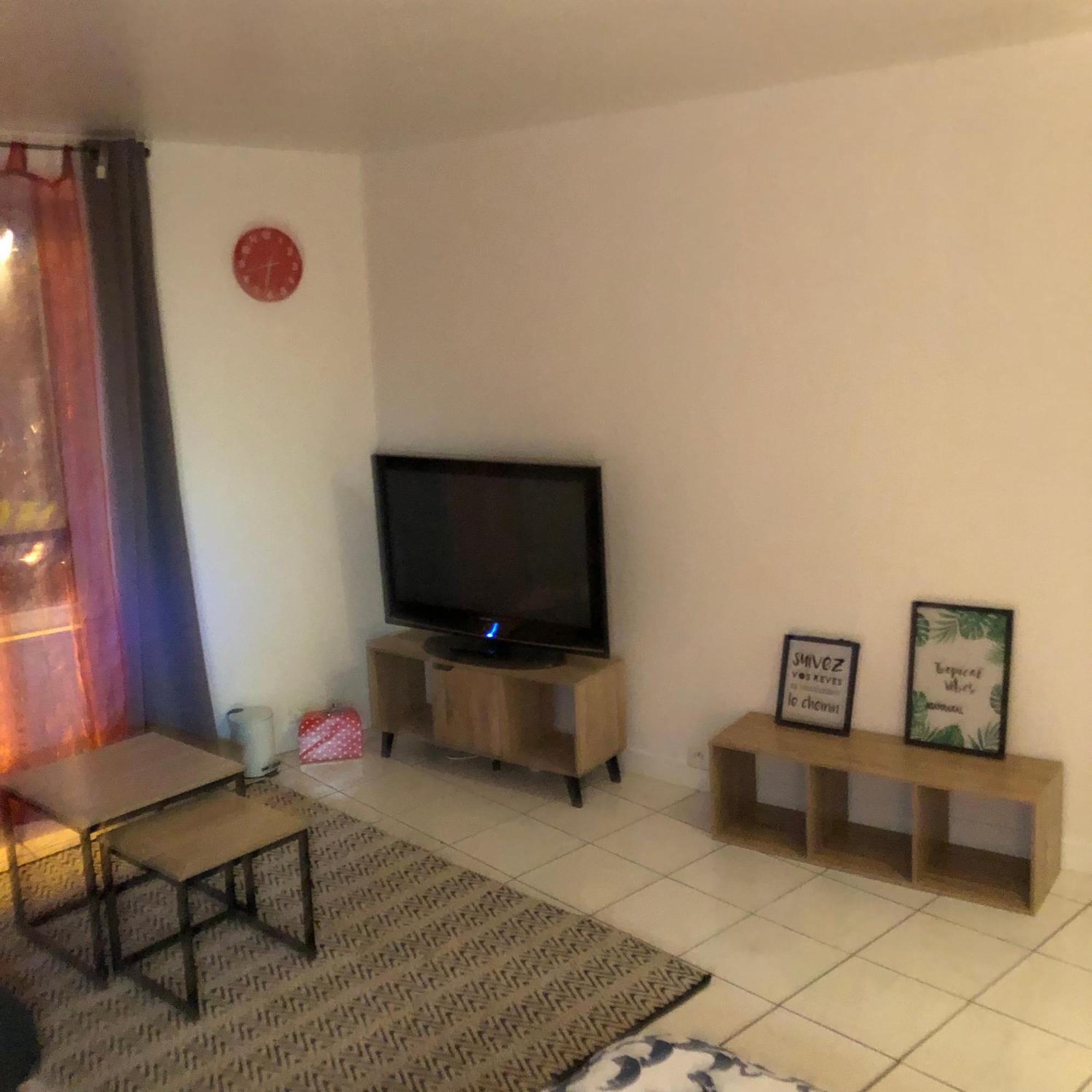 T2 Cosy Corbeil Gare Apartment Ngoại thất bức ảnh
